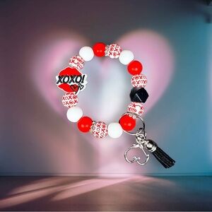 XOXO Lips White and Res Beaded Wristlet Keychain